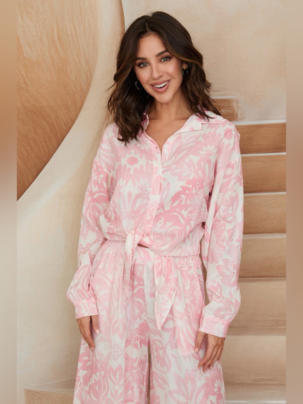 (77050L030-LILYFLORAL-BSH) LILY FLORAL PRINT BUTTON DOWN LONG SLEEVE TIE TOP